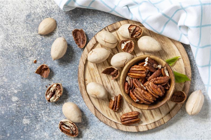 How to Choose the Perfect Pecan Gift Tin for Any Occasion